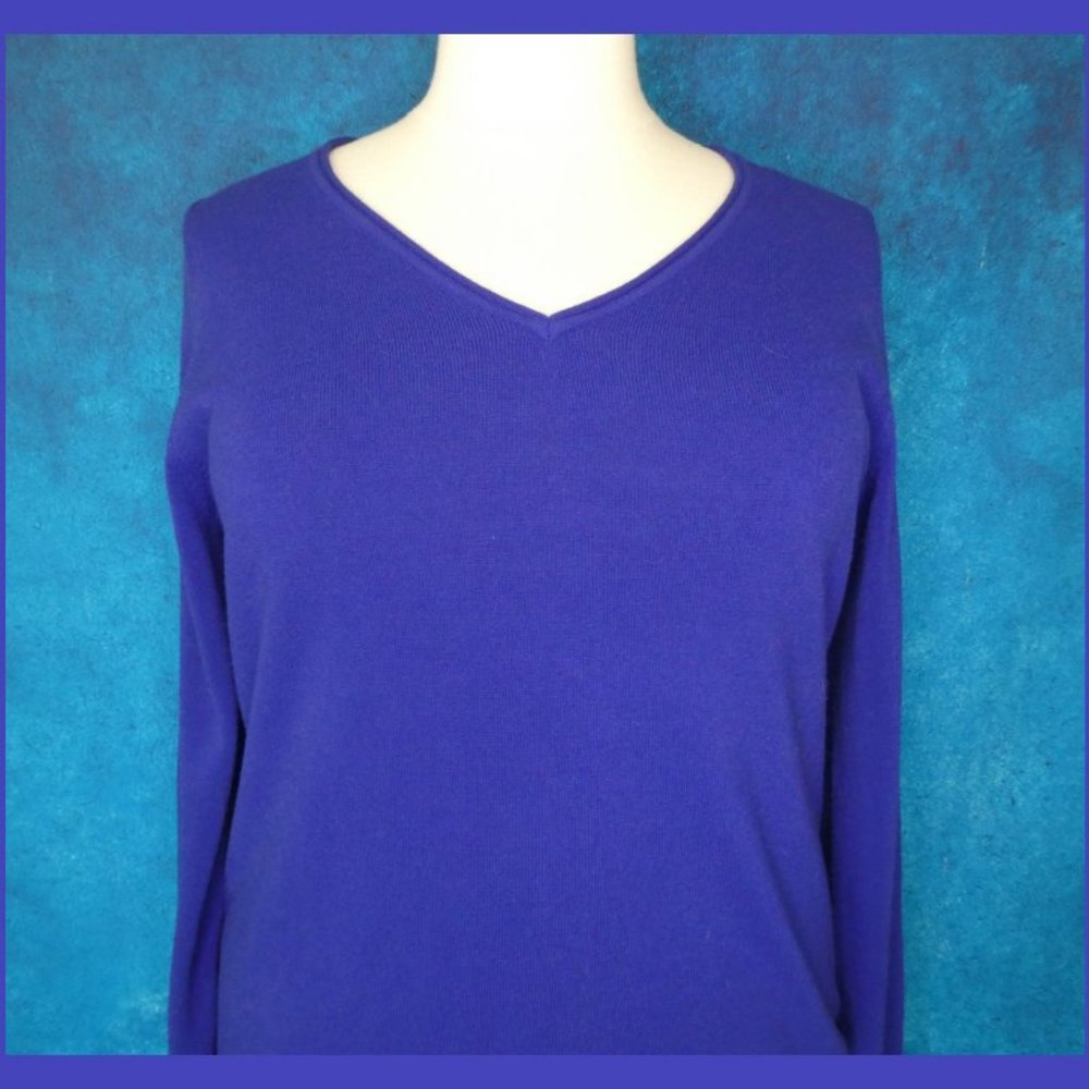 White Stag Blue V Neck Sweater XXL - Picture 3 of 8